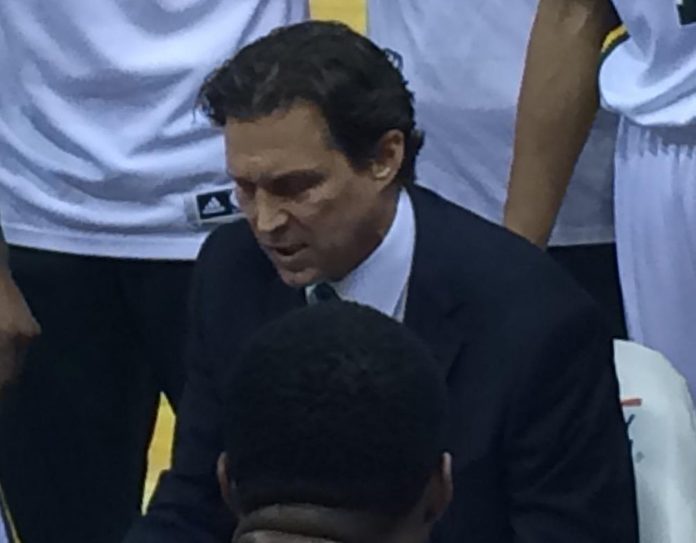 Quin Snyder with the Utah Jazz