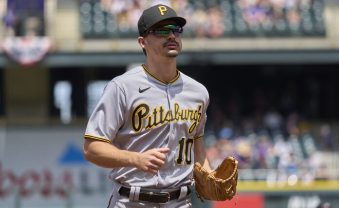 Bryan Reynolds with Pittsburgh in 2021