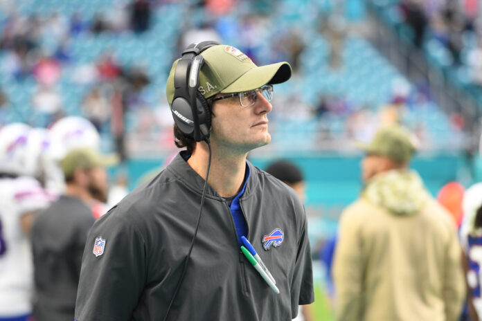 Quarterback coach Ken Dorsey with the Buffalo Bills in 2019