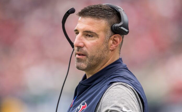 Mike Vrabel during his time with Texans in 2017